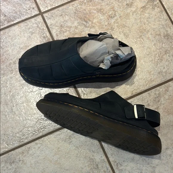 Dr. Martens | Shoes | Dr Martens Black Casual Comfort | Poshmark